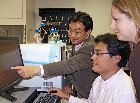 Researchers Shin-ichiro Imai, MD, PhD, Jun Yoshino, MD, PhD, and Kathryn Mills